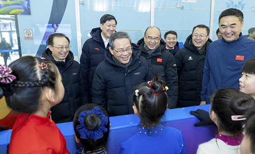 李强在黑龙江调研时强调：大力发展冰雪运动...