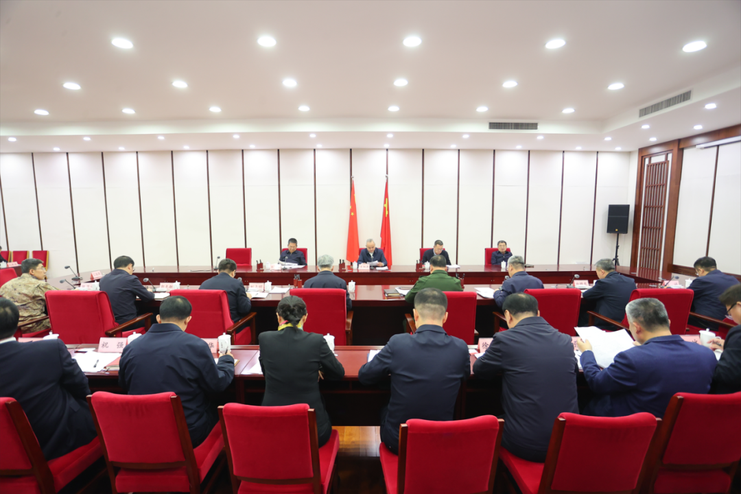 市委常委会召开议军会议