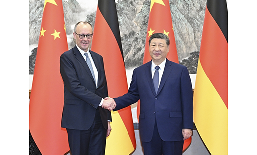 习近平会见德国总理默茨